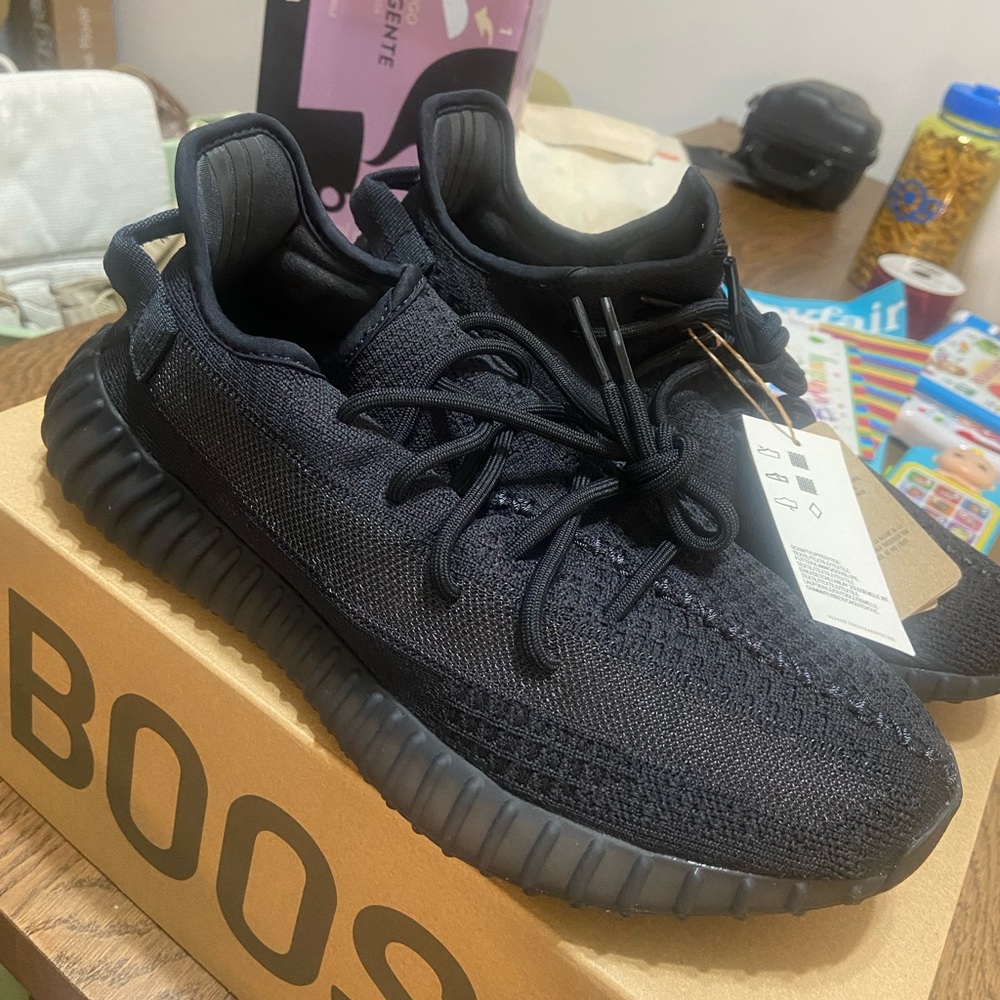 Yeezy Boost 350 V2 ONYX